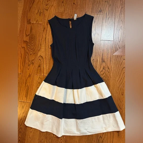 Design Lab Lord & Taylor | Dresses | Design Lab Lord Taylor Navy And Cream Midi  Dress | Poshmark